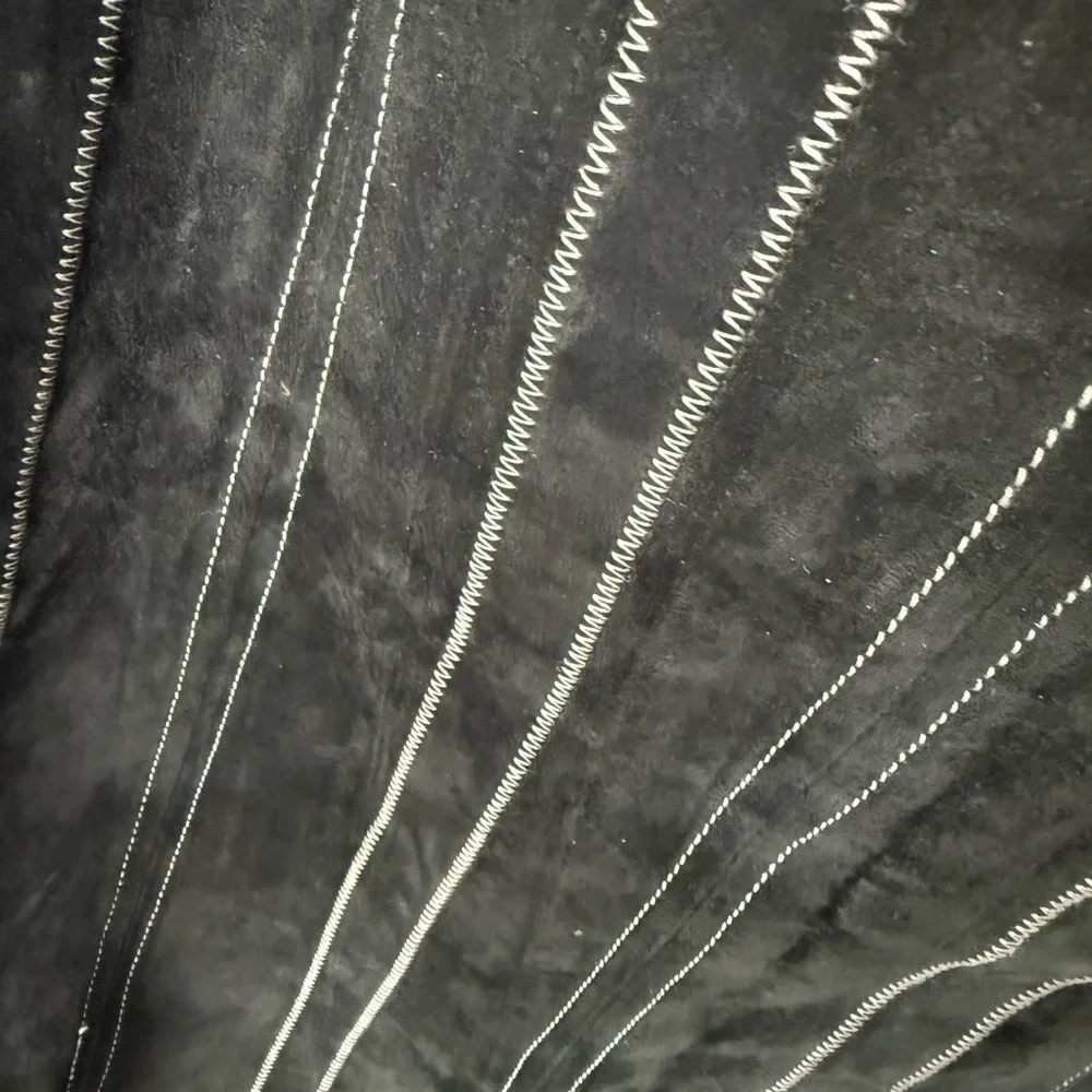 Danier black suede maxi skirt size M/L white stitching - Picture 3 of 4